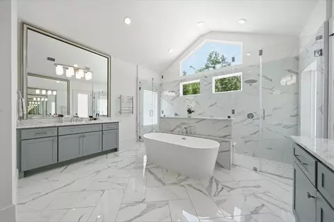 Bath - 6310 Star Light Ct, Spring, TX 77386 photo 1 of 8