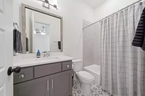 Bath - 6310 Star Light Ct, Spring, TX 77386 photo 6 of 8