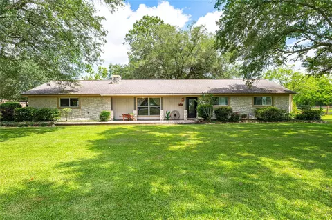 1046 Fm 517 Rd, Alvin, TX 77511
