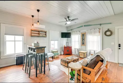 4107 Avenue M 12, Galveston, TX 77550