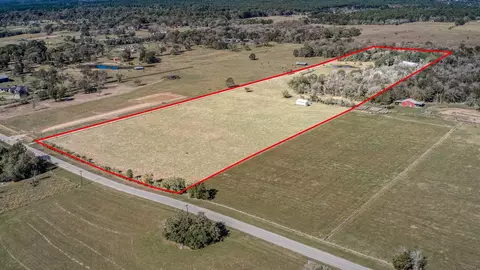 35684 Howell Rd, Waller, TX 77484