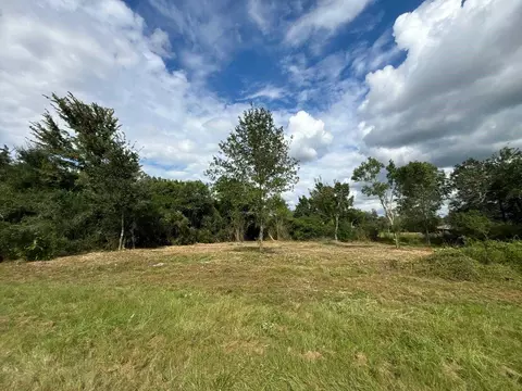 000 20th St, Hempstead, TX 77445