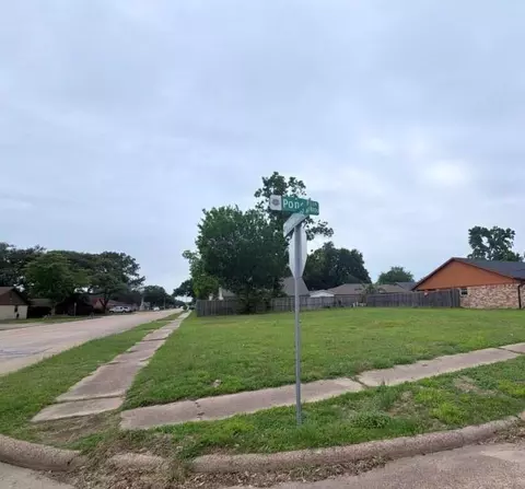 4322 Ponca St, Pasadena, TX 77504