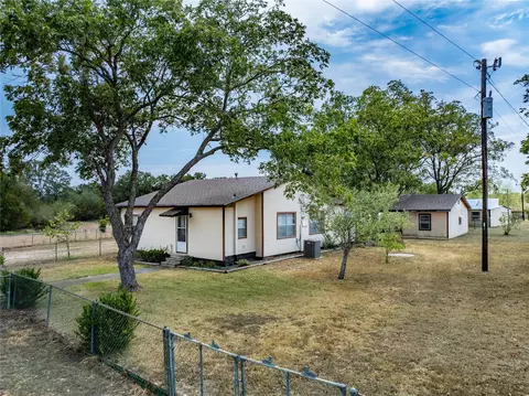 Exterior - 1046 Tx-71, West Point, TX 78963 photo 8 of 9