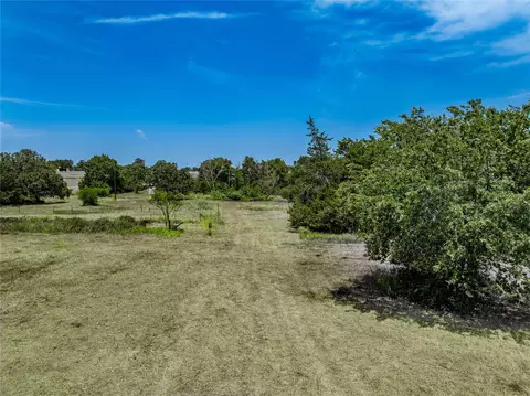 Exterior - 1046 Tx-71, West Point, TX 78963 photo 2 of 9