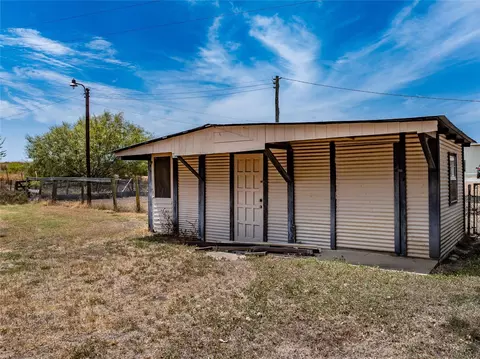 Exterior - 1046 Tx-71, West Point, TX 78963 photo 6 of 9
