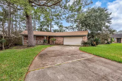 10002 Pinehurst St, Baytown, TX 77521