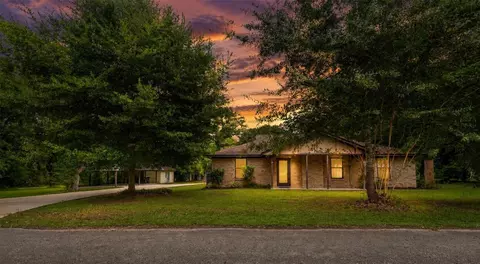 211 Brantley Ln, Magnolia, TX 77354