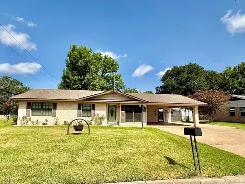 110 Glenview St, Crockett, TX 75835