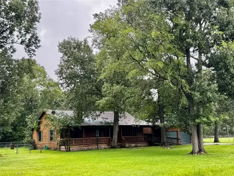 148 Crest Ln, Onalaska, TX 77360