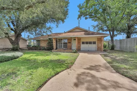 3919 Gardendale Dr, Houston, TX 77092