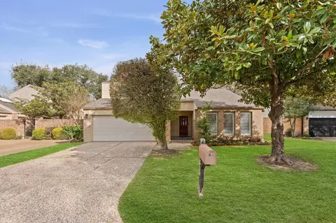 310 W Fair Harbor Ln, Houston, TX 77079