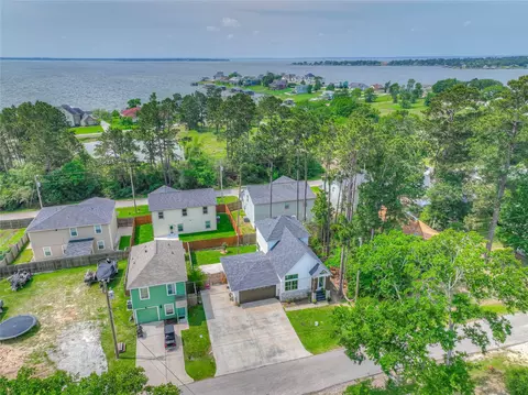 175 Water Oak, Livingston, TX 77351