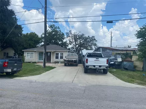 91 Burbank St, Houston, TX 77076