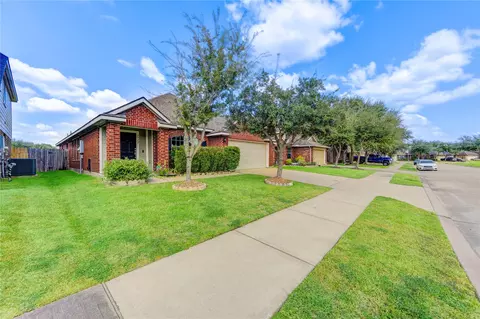 2922 Halcyon Time Trl, Houston, TX 77045