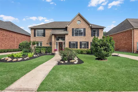 4531 Bermuda Dr, Sugar Land, TX 77479