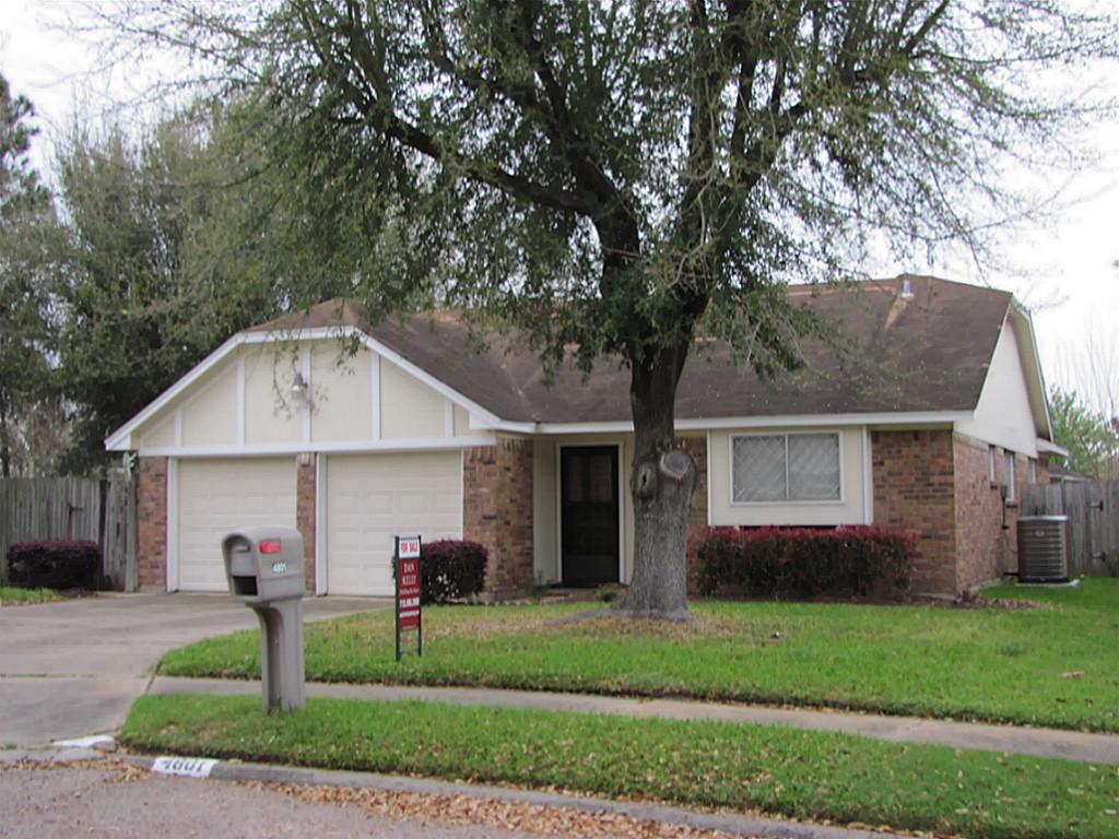 4801 Faircrest St, Pasadena, TX 77505 photo 1