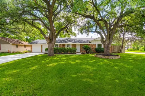 13227 James Ln, Stafford, TX 77477