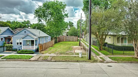 238 W 16th St, Houston, TX 77008