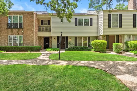 12907 Trail Hollow Dr #2907, Houston, TX 77079