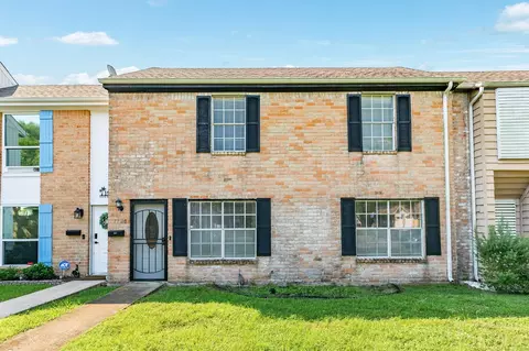 1920 Back Bay Dr, Galveston, TX 77551
