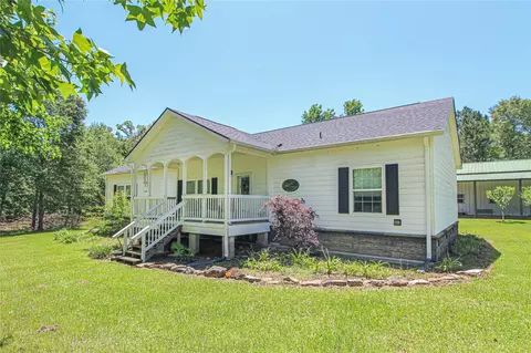 Exterior - 233 Taylor Cemetery Rd, Moscow, TX 75960 photo 2 of 10
