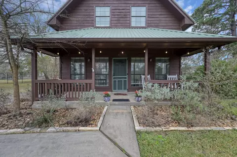 41 Hunters Creek Dr, Huntsville, TX 77340