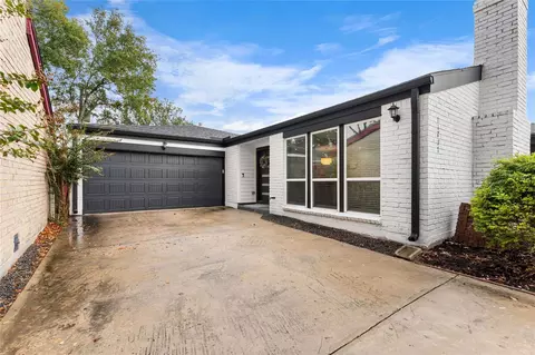 11207 Wood Lodge Dr, Houston, TX 77077