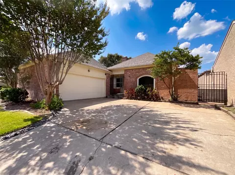 12910 Ashford Chase Dr, Houston, TX 77082