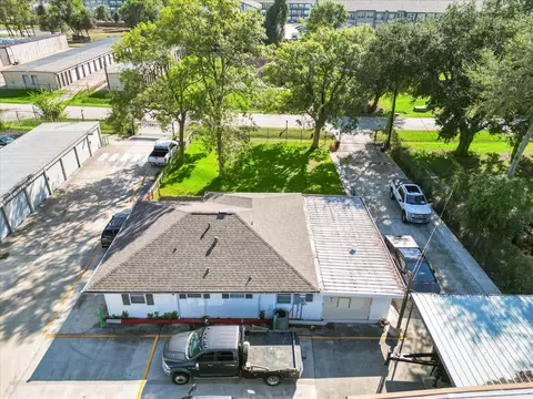 9902 Franklin Rd, Houston, TX 77070