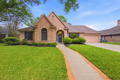 107 Lance Ln, Victoria, TX 77904