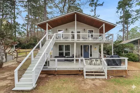 21 Red Bird Ln, Coldspring, TX 77331