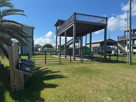 851 Trout Blvd, Crystal Beach, TX 77650