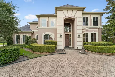 13614 Neils Branch Dr, Houston, TX 77077