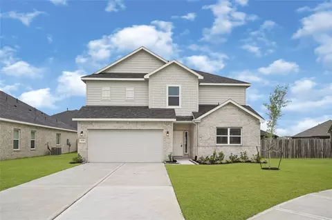 2106 Spring Hollow Dr, Baytown, TX 77521