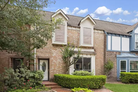 840 Threadneedle St #207, Houston, TX 77079