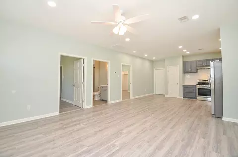 Living - 24719 Roscommon, Hempstead, TX 77445 photo 3 of 4