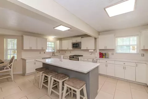 Kitchen - 7050 Guess Rd, Beaumont, TX 77708 photo 6 of 6