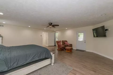 Other - 7050 Guess Rd, Beaumont, TX 77708 photo 4 of 10