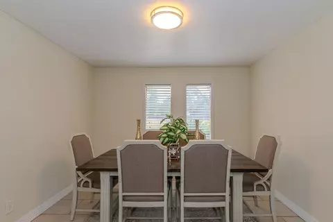 Dining - 7050 Guess Rd, Beaumont, TX 77708 photo 3 of 4