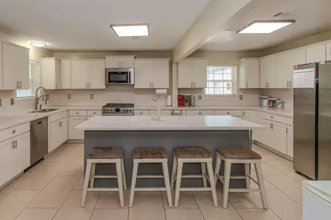Kitchen - 7050 Guess Rd, Beaumont, TX 77708 photo 2 of 6