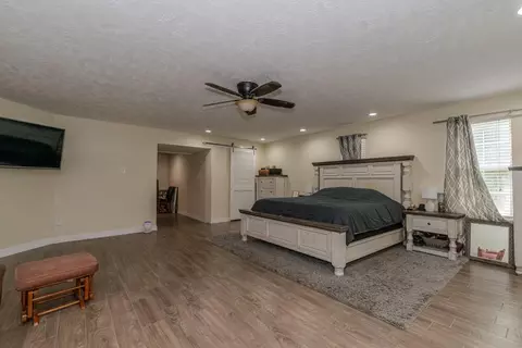 Bedroom - 7050 Guess Rd, Beaumont, TX 77708 photo 2 of 11