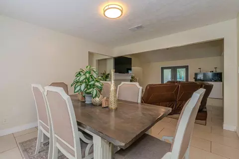 Dining - 7050 Guess Rd, Beaumont, TX 77708 photo 2 of 4