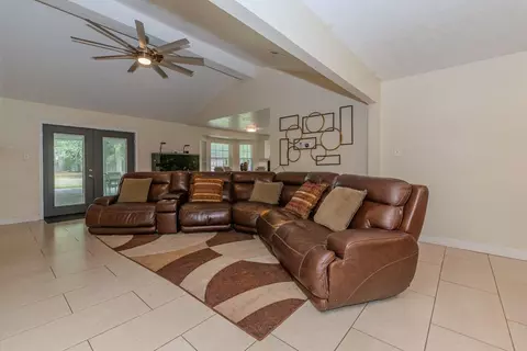 Living - 7050 Guess Rd, Beaumont, TX 77708 photo 3 of 3
