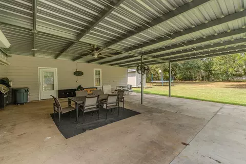 Exterior - 7050 Guess Rd, Beaumont, TX 77708 photo 5 of 9
