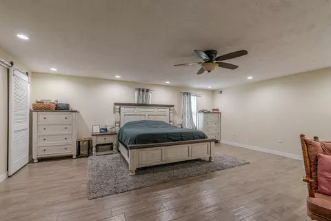 Bedroom - 7050 Guess Rd, Beaumont, TX 77708 photo 1 of 11