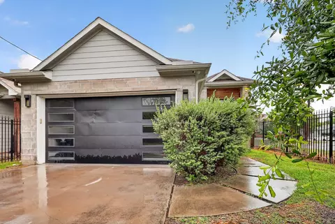 3267 Simmons St, Houston, TX 77004