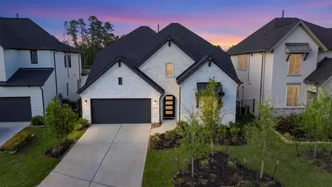 8022 Hingham Ln, Spring, TX 77389