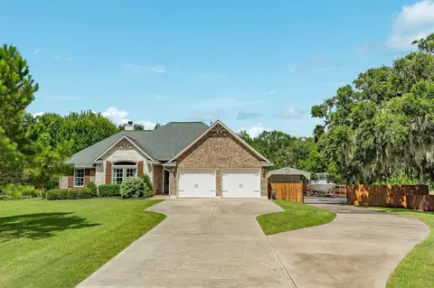 1208 Bronco Trl, Angleton, TX 77515