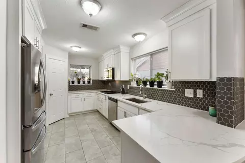 11431 Bethnal Green Dr, Houston, TX 77066